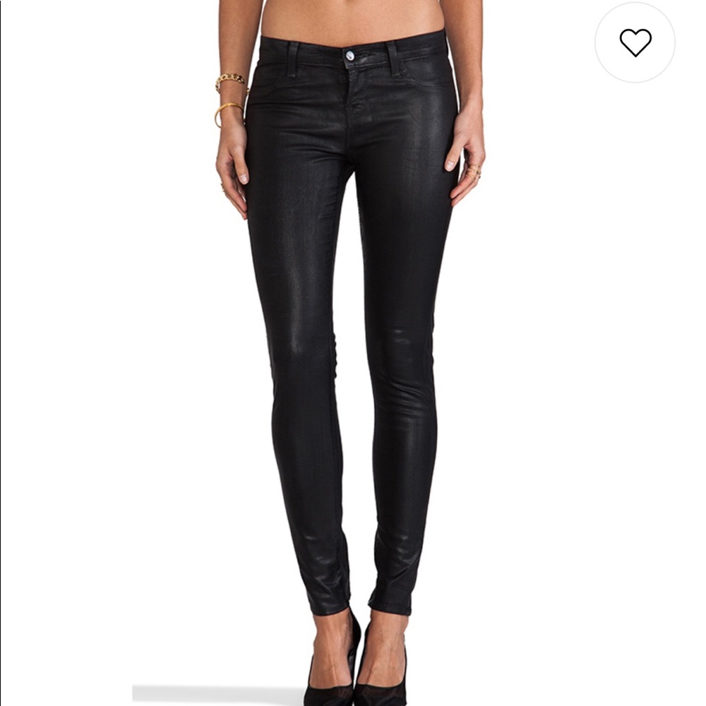 J brand mid rise jegging in coated black